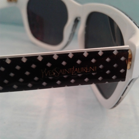 π YSL Vintage Women's Sunglasses π - Picture 4 of 8